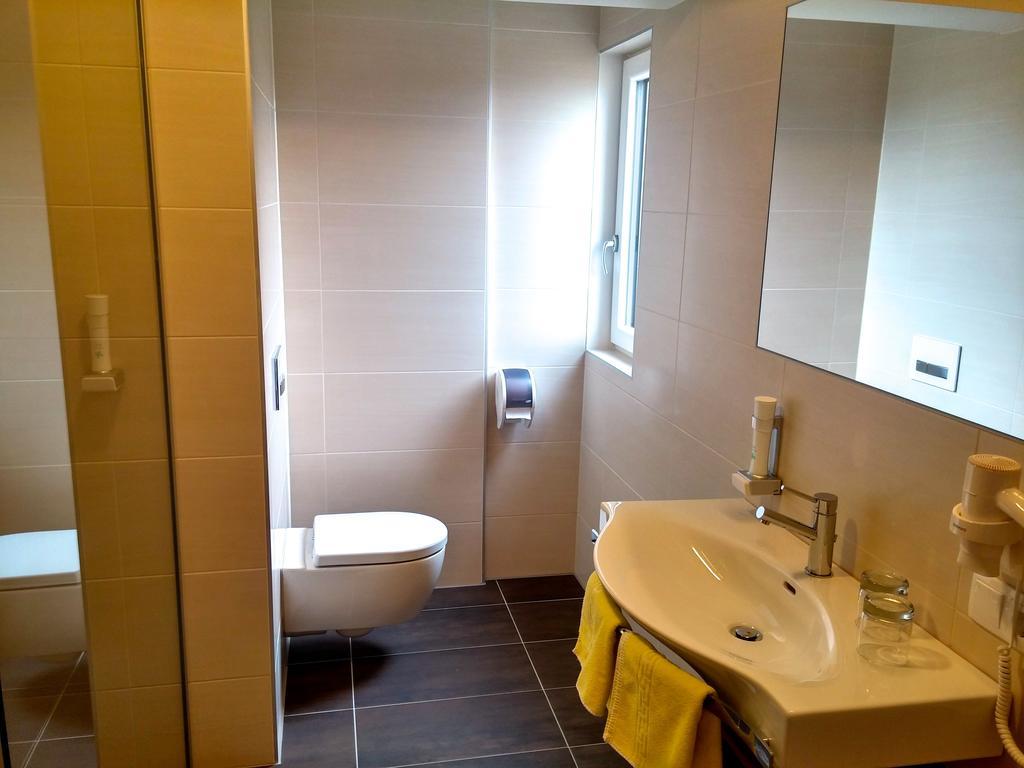 Eckbergerhof Hotell Gamlitz Exteriör bild