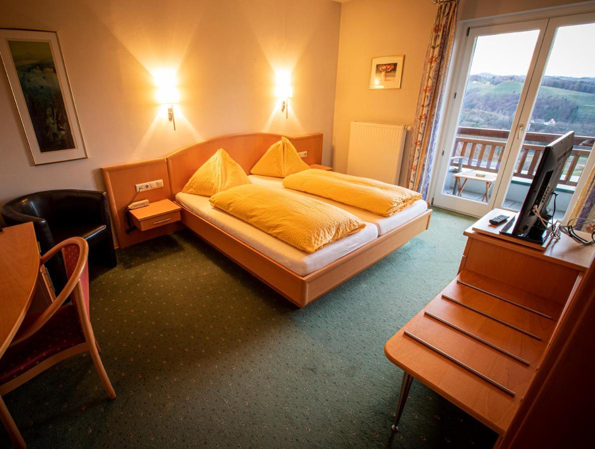 Eckbergerhof Hotell Gamlitz Exteriör bild